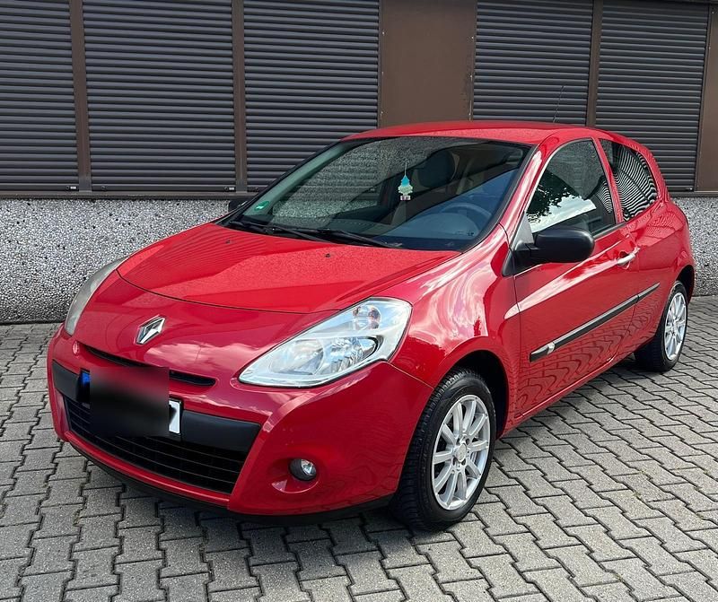 Rot Gebraucht 2009 Renault Clio III Kleinwagen | 1.999 € (Guter Preis) - Bild 1/4