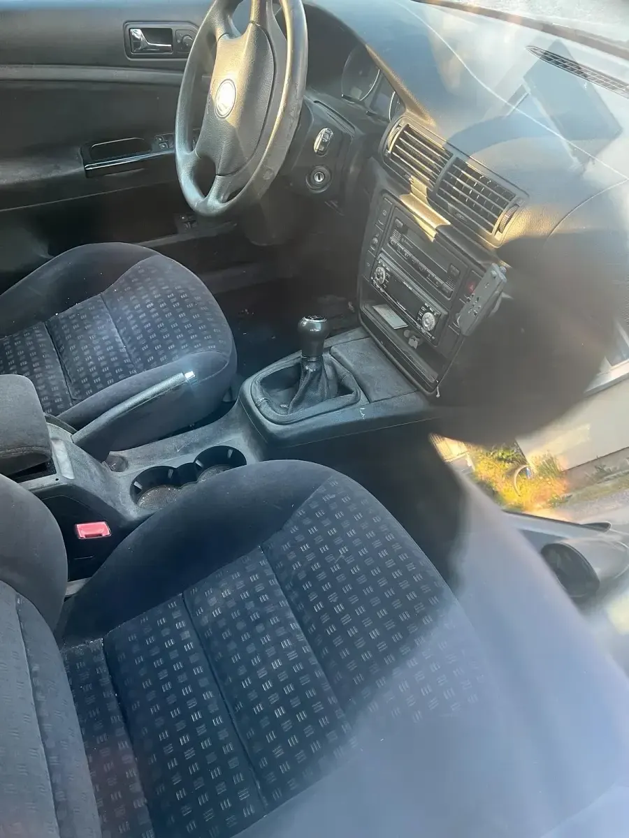 Używany VW Passat 2004 Beżowy Kombi