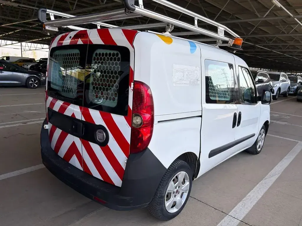 Gebraucht Fiat Doblò Active 90 PS (66 kW) 2010 Weiß Van / Kleinbus
