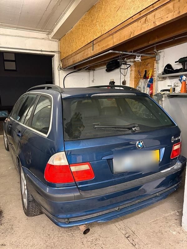 Gebraucht BMW 318 143 PS (105 kW) 2004 Blau Kombi