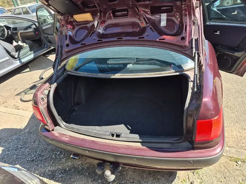 Gebraucht Audi 80 116 PS (85 kW) 1993 Rot Limousine