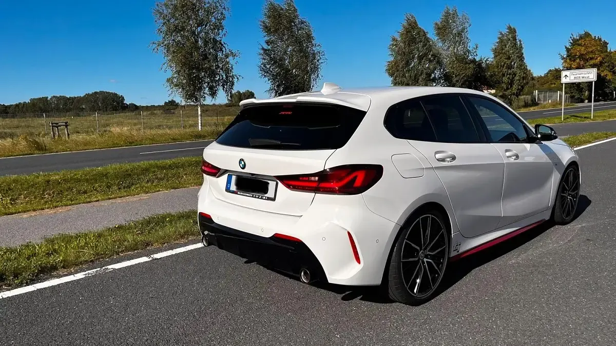 Gebraucht BMW 128 M Sport 265 PS (194 kW) 2021 Weiß Limousine
