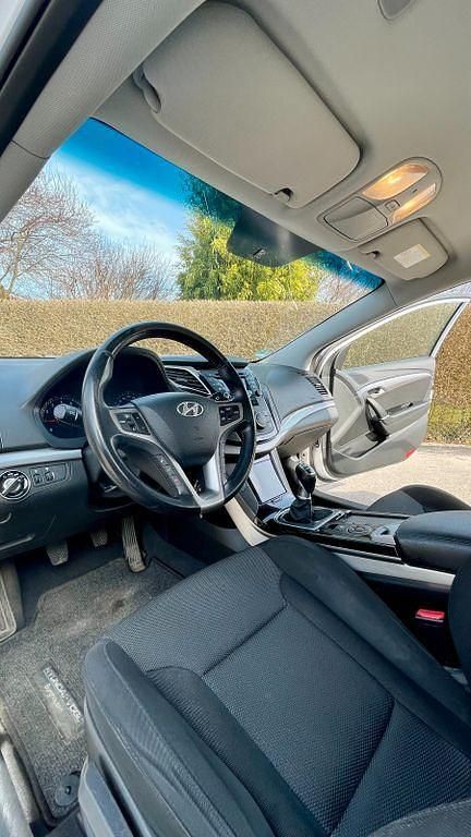 Gebraucht Hyundai i40 Edition 135 PS (99 kW) 2014 Weiß Kombi