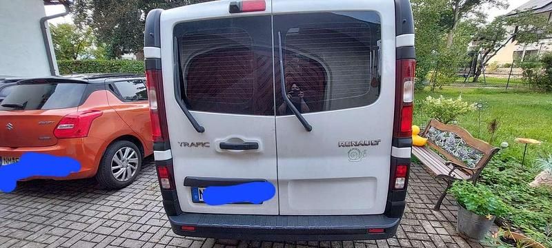 Gebraucht Renault Trafic Komfort 125 PS (91 kW) 2018 Weiß Van / Kleinbus