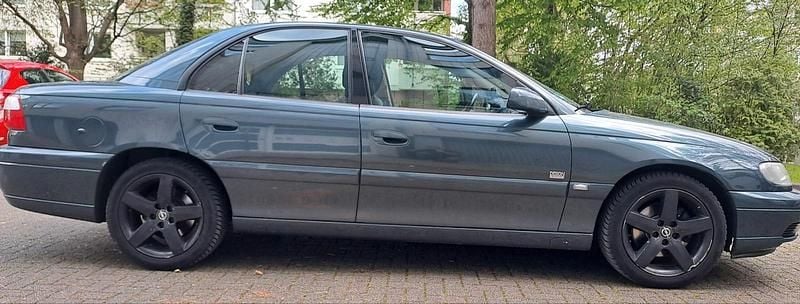 Gebraucht Opel Omega 144 PS (105 kW) 2001 Grün Limousine