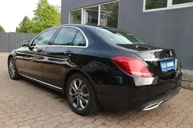 Gebraucht Mercedes C200 184 PS (135 kW) 2018 Schwarz Limousine