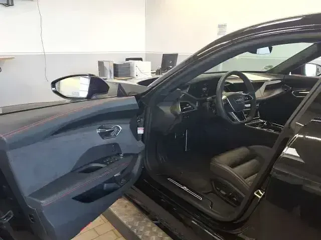 Gebraucht Audi RS e-tron GT Sport 439 kW (598 PS) 2024 Schwarz Limousine