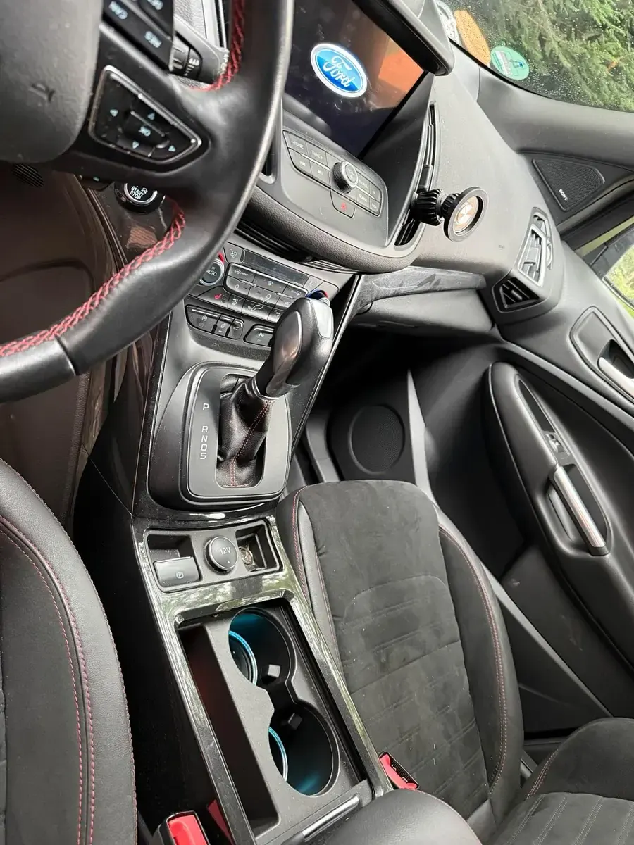 Gebraucht Ford Kuga ST-Line 175 PS (128 kW) 2018 Schwarz SUV