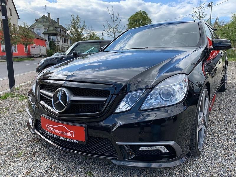 Gebraucht Mercedes E500 Avantgarde 387 PS (284 kW) 2009 Schwarz Limousine