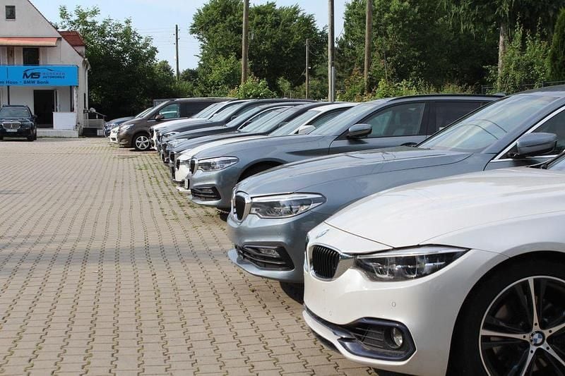 Gebraucht BMW 530 Sport Line 258 PS (189 kW) 2017 Mediterranblau Kombi