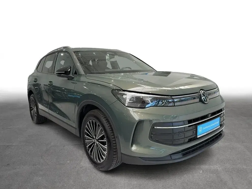 Second-hand VW Tiguan Goal 150 CP (110 kW) 2025 Verde SUV