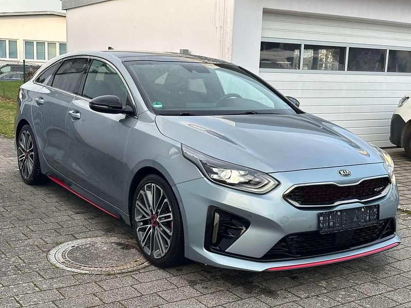 Gebraucht Kia ProCeed GT 204 PS (150 kW) 2020 (css) lunarsilber met. Kombi