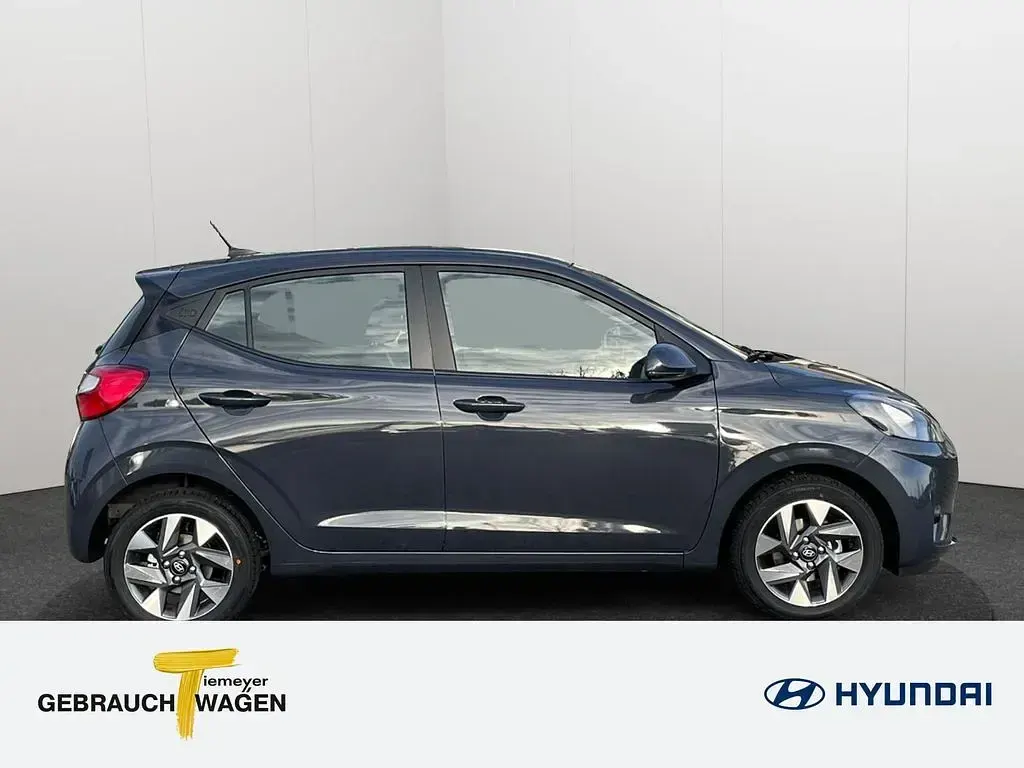 Gebraucht Hyundai i10 Trend 101 PS (74 kW) 2025 Grün Kleinwagen