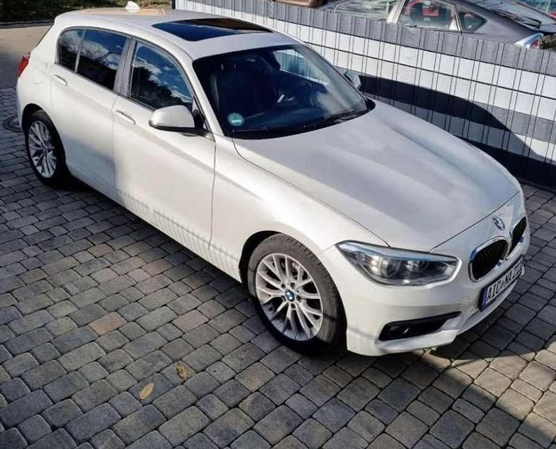 Weiß Gebraucht 2015 BMW 120 Advantage Kleinwagen | 13.600 € (Fairer Preis) - Bild 1/4