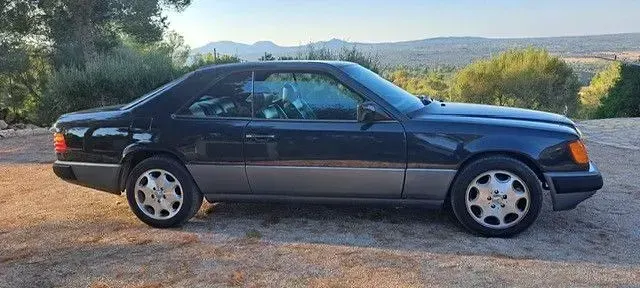 Gebraucht Mercedes E300 220 PS (161 kW) 1991 Schwarz Coupé