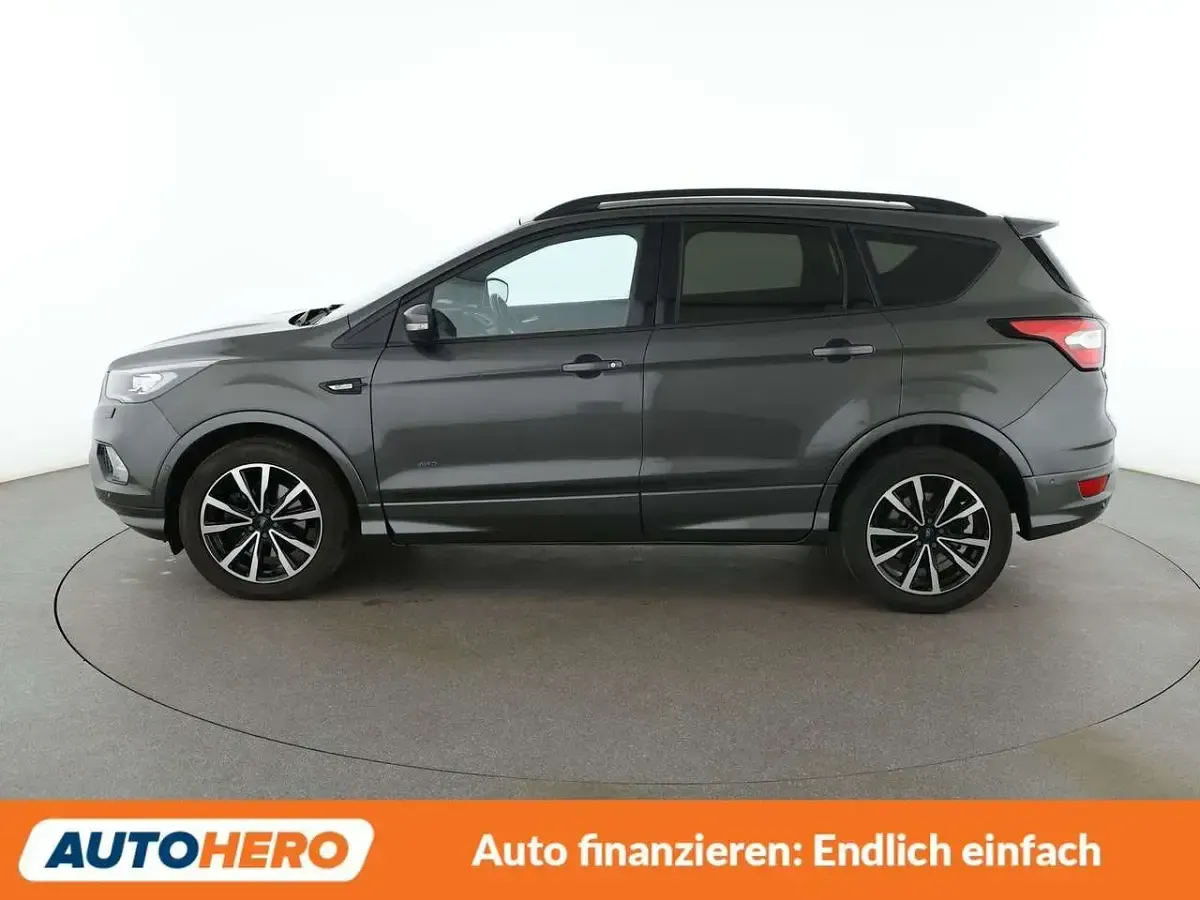 Usado Ford Kuga ST-Line 175 HP (128 kW) 2018 Cinzento SUV