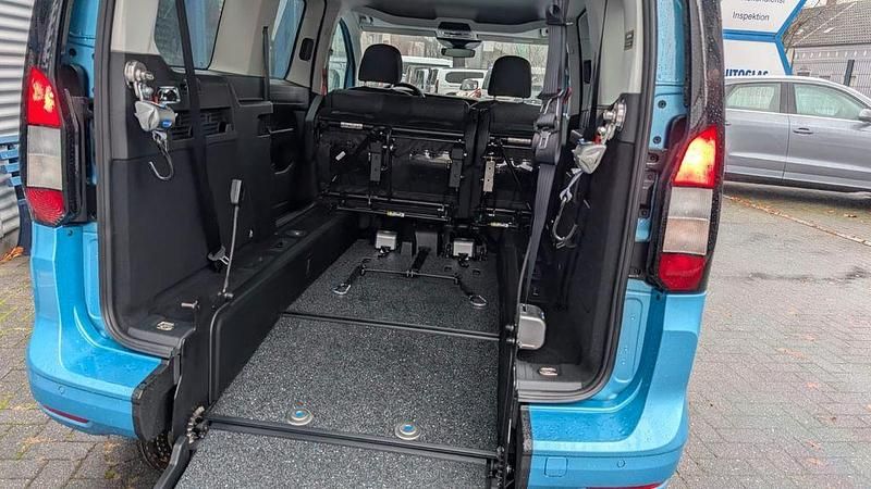 Neu Ford Grand Tourneo Connect Titanium 122 PS (89 kW) 2025 Blau Van / Kleinbus
