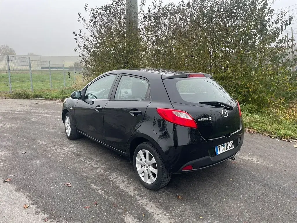 Usata Mazda 2 75 CV (55 kW) 2009 Nero Utilitaria