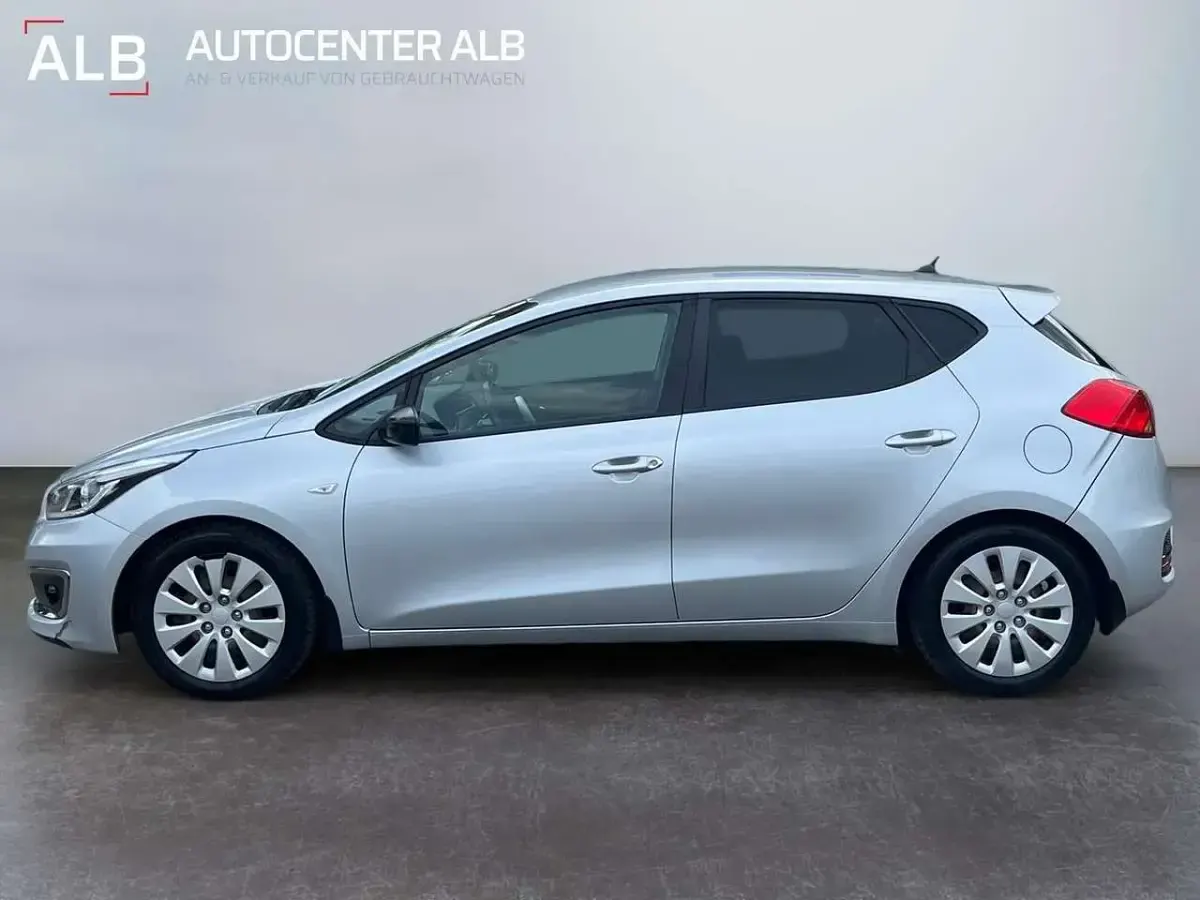 Gebraucht Kia Ceed 135 PS (99 kW) 2016 Silber Kleinwagen