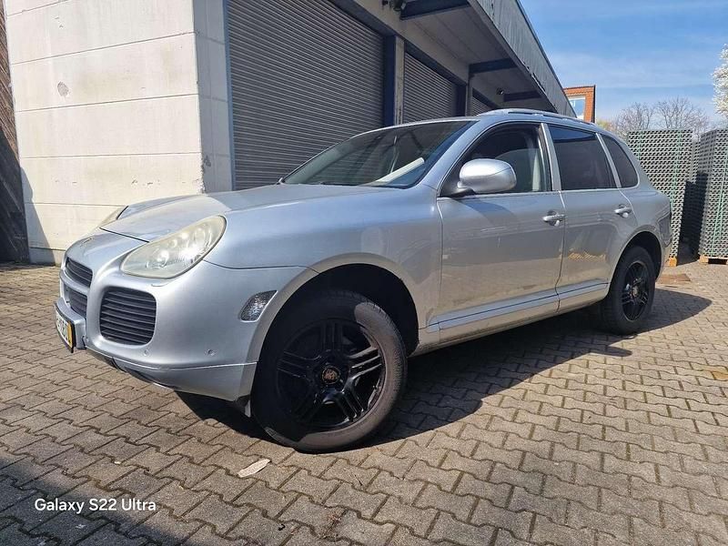 Gebraucht Porsche Cayenne 250 PS (183 kW) 2005 Silbermetallic SUV