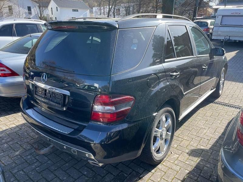 Gebraucht Mercedes ML420 306 PS (225 kW) 2008 Schwarz SUV
