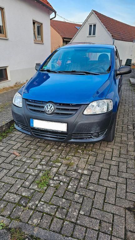 Blau Gebraucht 2007 VW Fox Kleinwagen | 750 € (Superpreis) - Bild 1/4