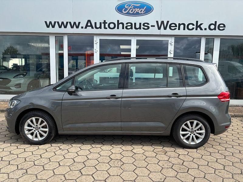 Pepper grey Gebraucht 2016 VW Touran Van / Kleinbus | 8.470 € (Teuer) - Bild 1/4