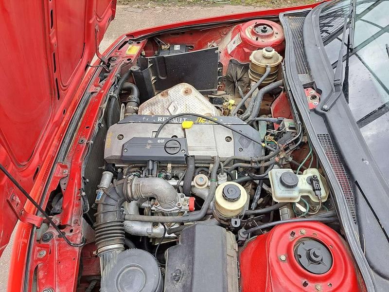 Gebraucht Renault 21 139 PS (102 kW) 1991 Rot uni Limousine