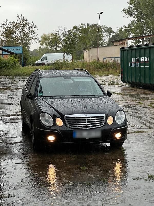 Gebraucht 2007 Mercedes E220 Elegance Kombi | 2.600 € (Guter Preis) - Bild 1/4