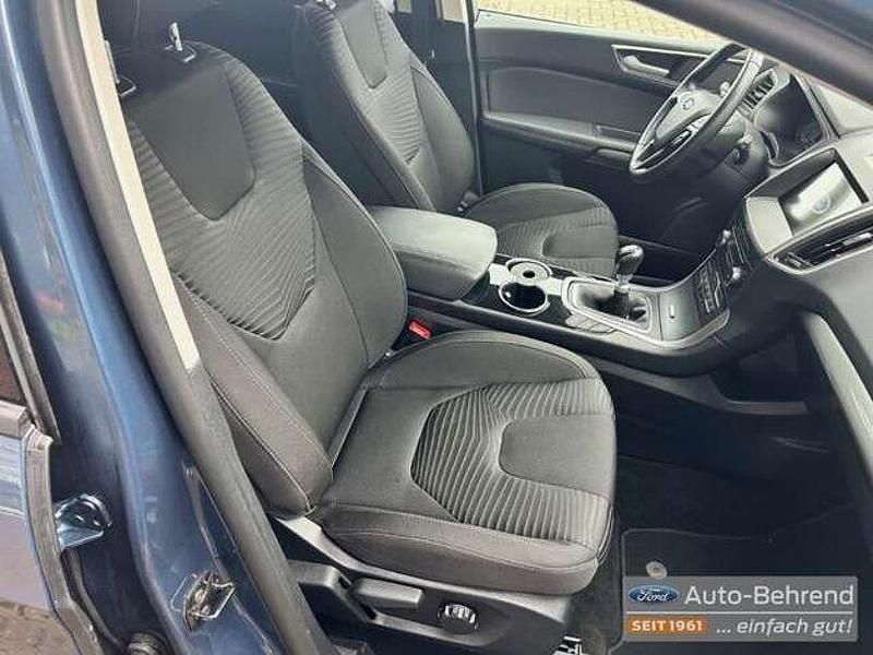 Gebraucht Ford S-MAX S 150 PS (110 kW) 2021 Chromablau metallic Van / Kleinbus