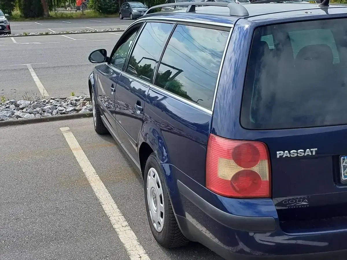 Gebraucht VW Passat Comfortline 102 PS (75 kW) 2005 Blau Kombi