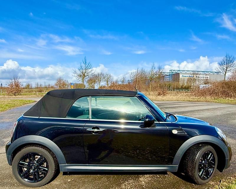 Gebraucht Mini Cooper Cabriolet 122 PS (89 kW) 2016 Schwarz Cabrio