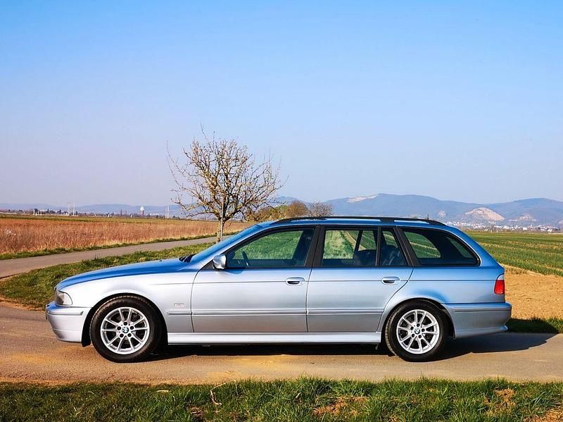 Gebraucht BMW 525 192 PS (141 kW) 2002 Silber Kombi