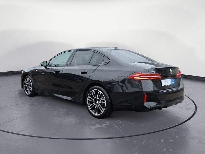Gebraucht BMW 520 M Sport 197 PS (144 kW) 2025 Schwarz Limousine
