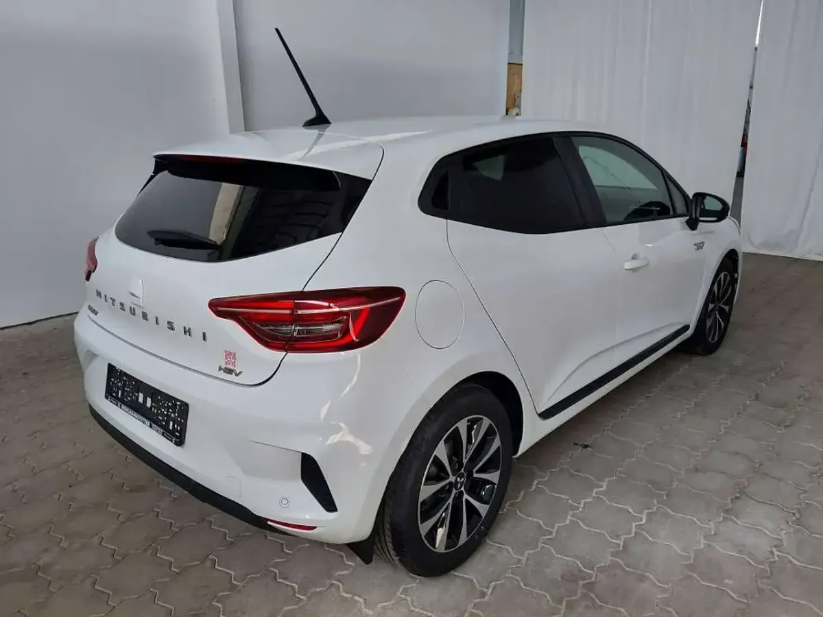 Gebraucht Mitsubishi Colt Plus 94 PS (69 kW) 2024 Weiß Kleinwagen