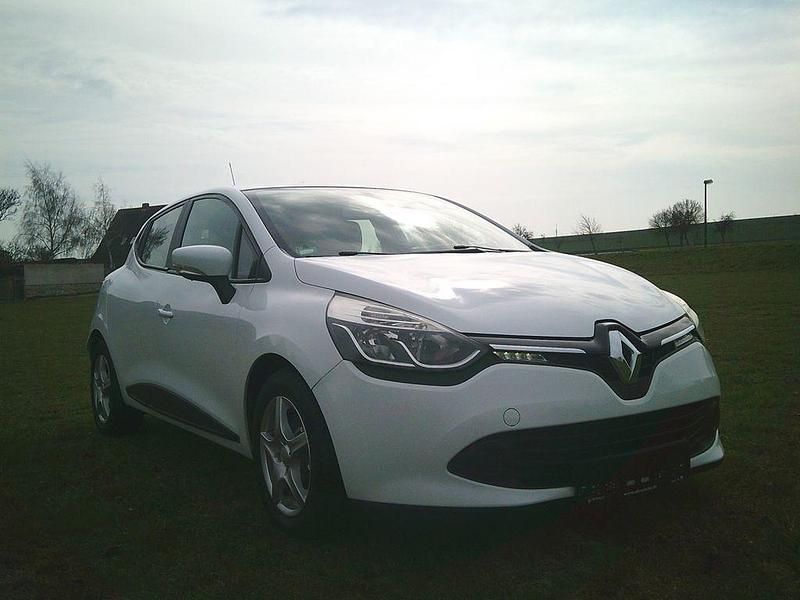 Gebraucht Renault Clio IV Dynamique 90 PS (66 kW) 2013 Weiß Limousine