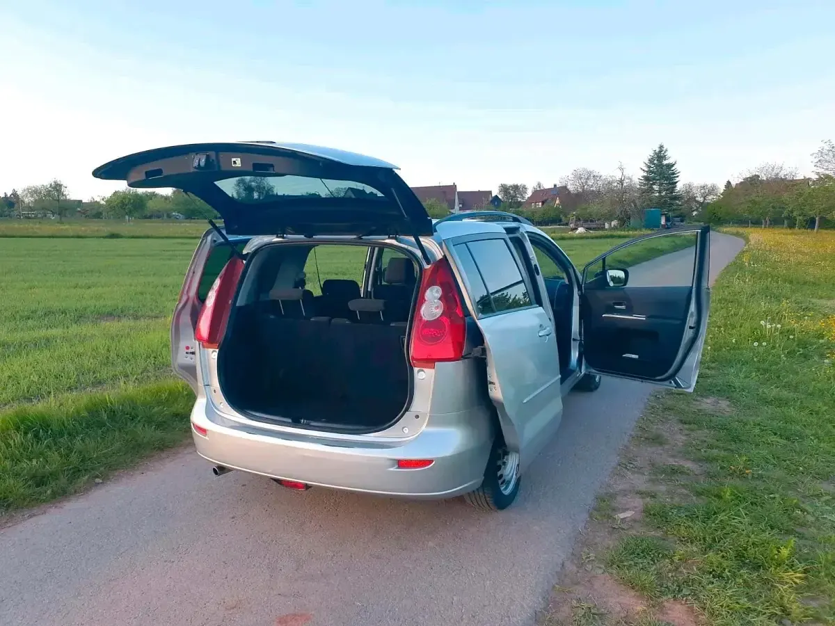 Gebraucht Mazda 5 145 PS (106 kW) 2005 Silber Van / Kleinbus