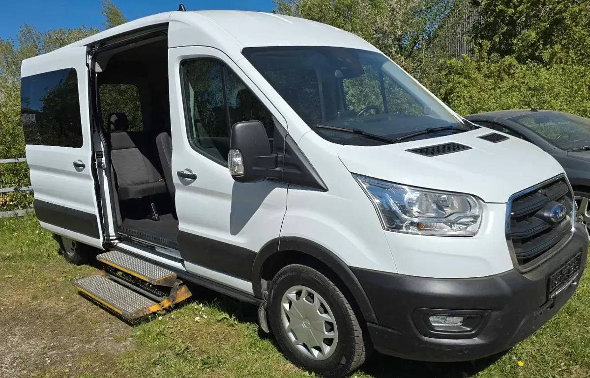 Gebraucht Ford Transit 131 PS (96 kW) 2022 Weiß Van / Kleinbus