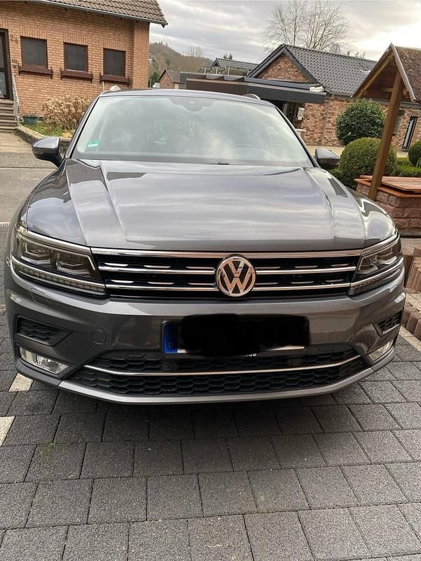 Gebraucht VW Tiguan 193 PS (141 kW) 2017 Grau SUV