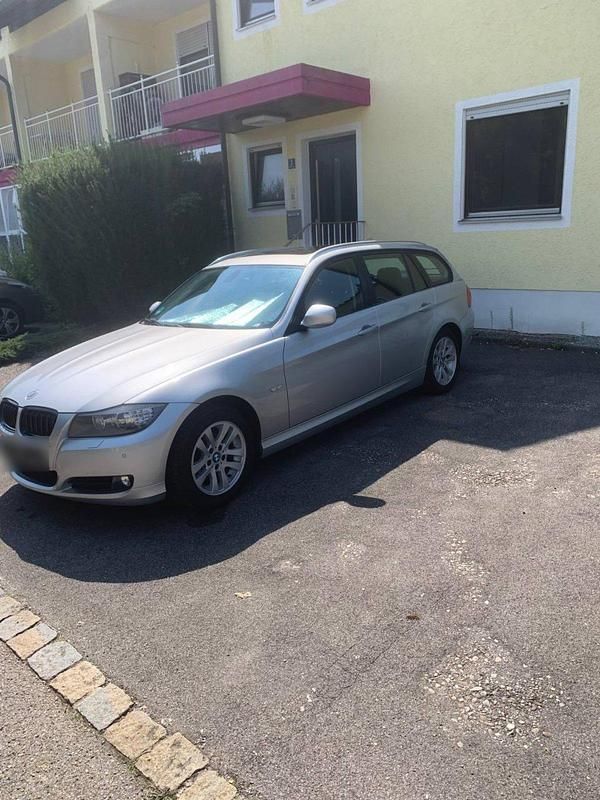 Gebraucht BMW 316 115 PS (84 kW) 2012 Grau Kombi