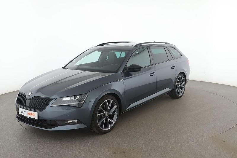 Grau Gebraucht 2018 Skoda Superb SportLine Kombi | 20.990 € (Fairer Preis) - Bild 1/3