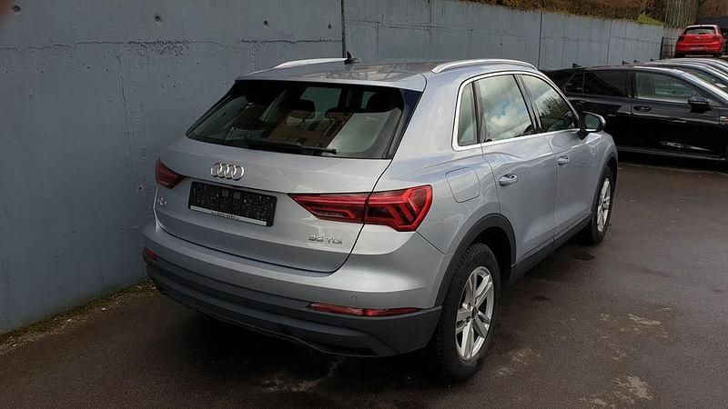 Gebraucht Audi Q3 Sport 150 PS (110 kW) 2022 Silber SUV