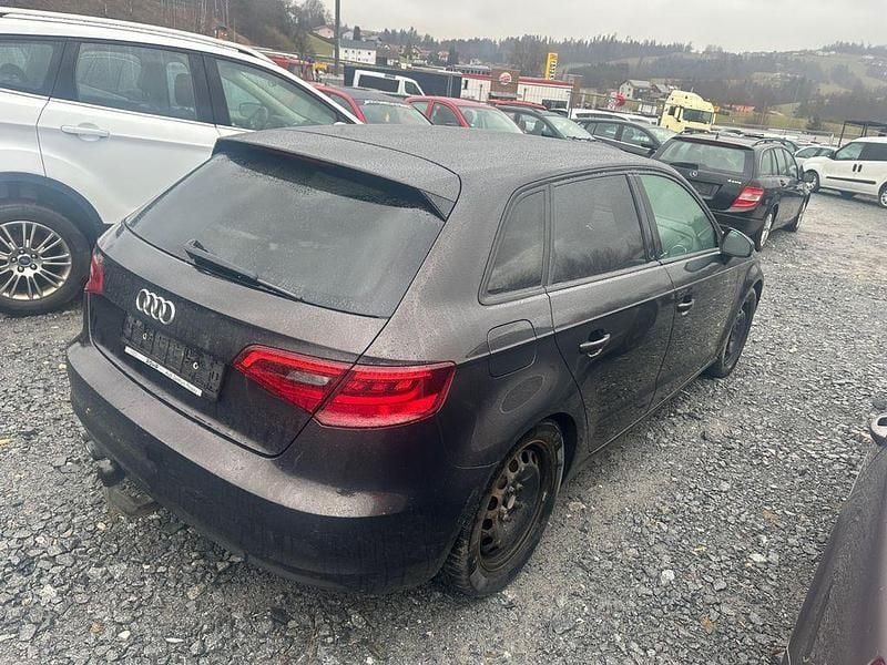 Gebraucht Audi A3 Ambition 122 PS (89 kW) 2013 Braun Limousine