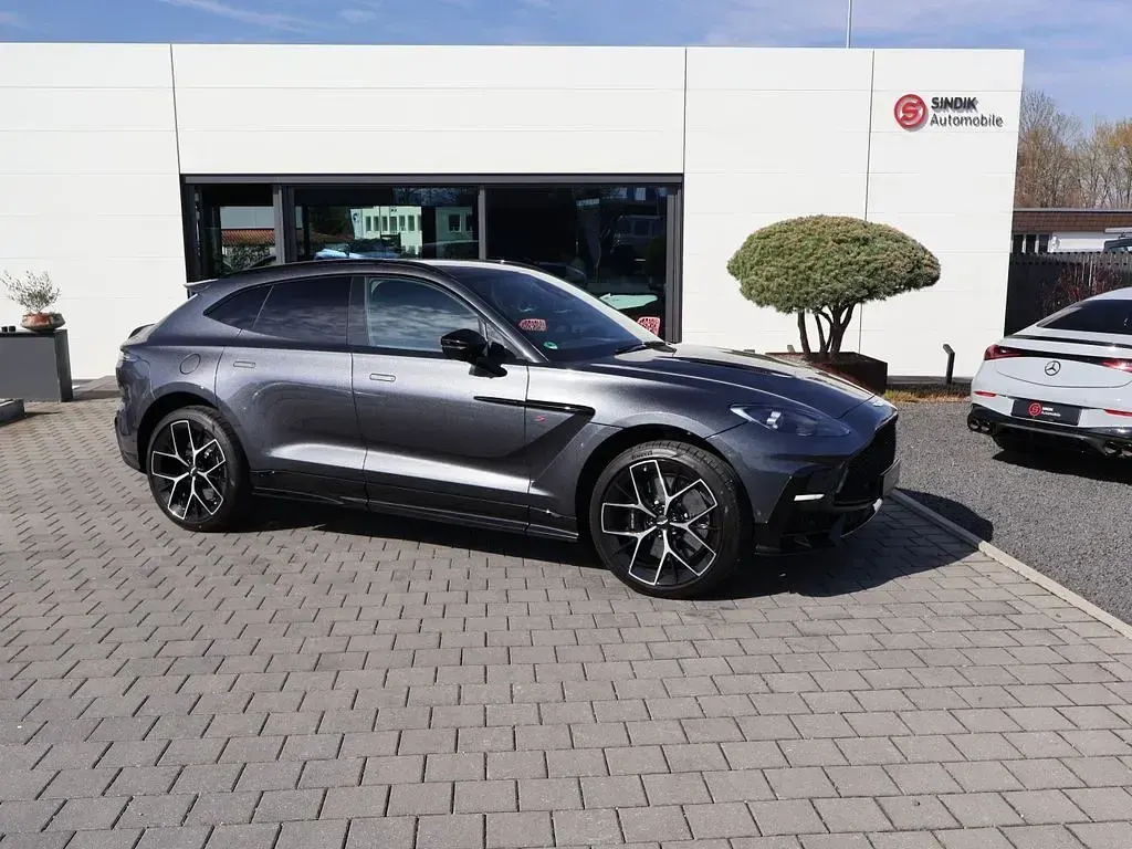 Occasion Aston Martin DBX 727 ch (534 kW) 2026 Gris SUV