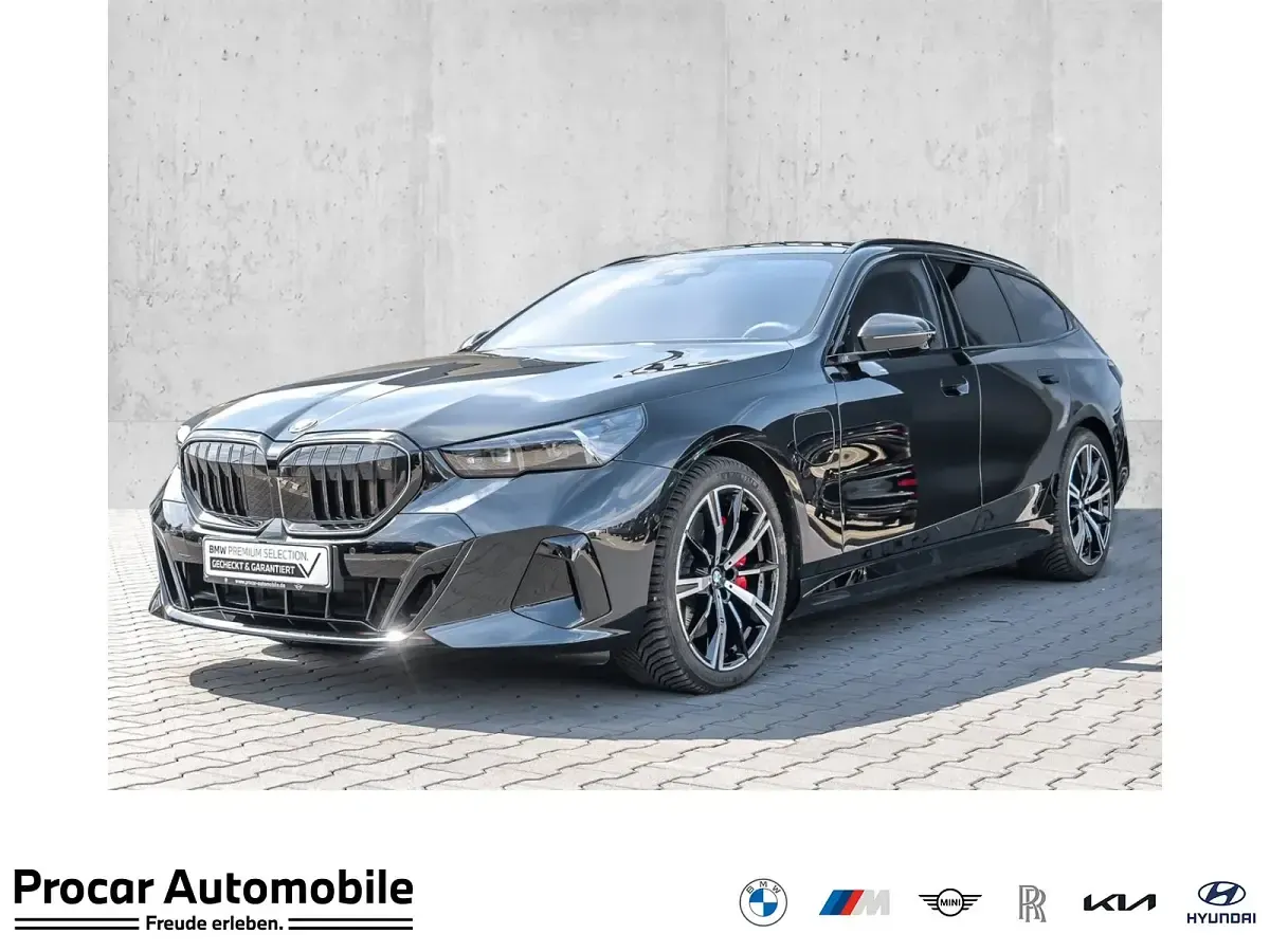 Gebraucht BMW 550e M Sport 489 PS (359 kW) 2025 Kombi