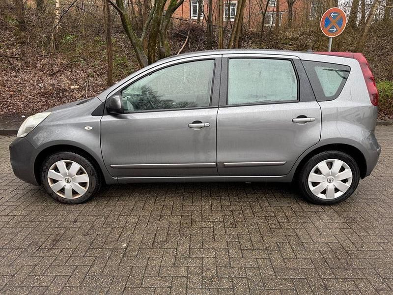 Gebraucht Nissan Note Acenta 90 PS (66 kW) 2011 Grau Kleinwagen