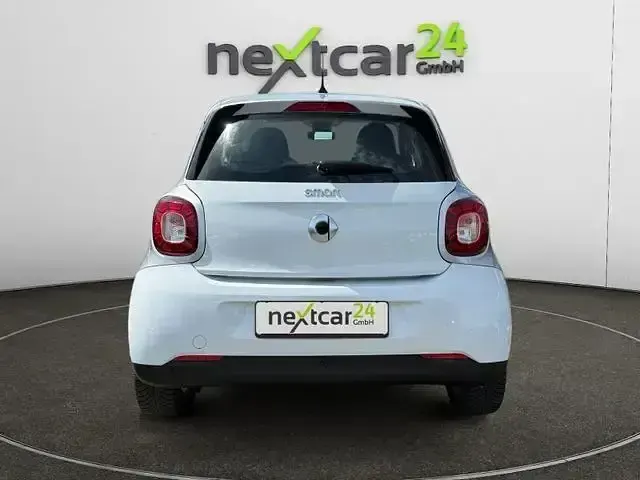 Gebraucht Smart ForFour Basis 90 PS (66 kW) 2015 Silber Kleinwagen