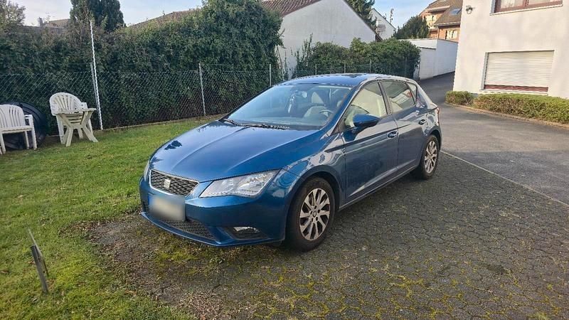Second-hand Seat Leon Style 122 CP (89 kW) 2014 Albastru Berlinǎ