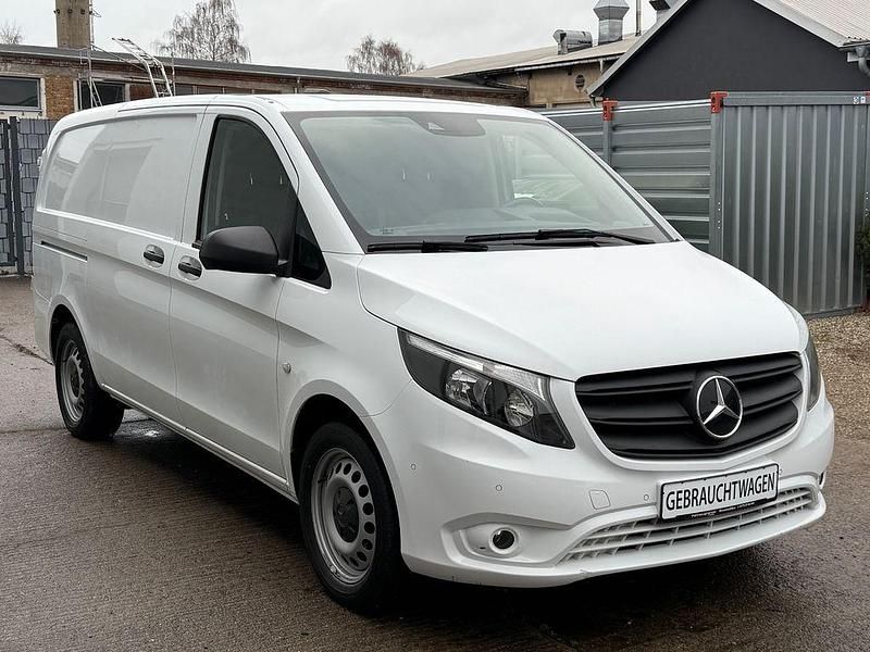 Gebraucht Mercedes Vito 163 PS (119 kW) 2022 Weiß Van