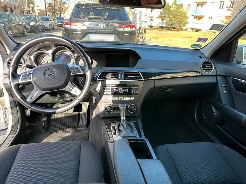 Gebraucht Mercedes C180 120 PS (88 kW) 2011 Silber Kombi